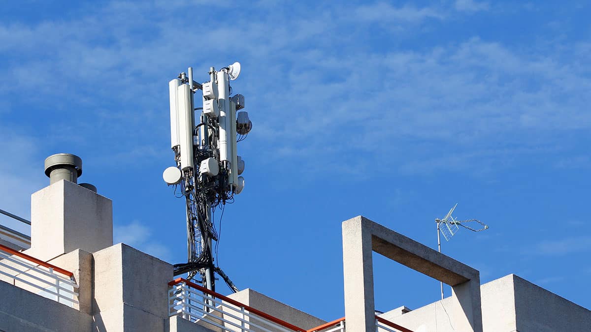 building-cell-tower-single