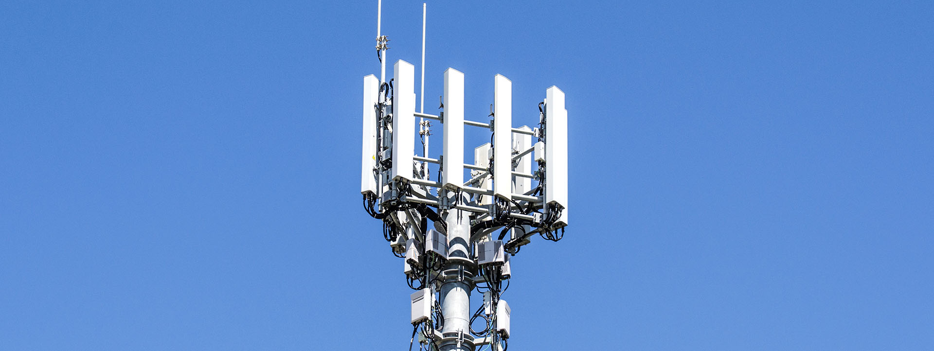 Cosa c'è da sapere sui contratti di locazione di spazi per stazioni radio base Cosa c'è da sapere sui contratti di locazione di spazi per stazioni radio base